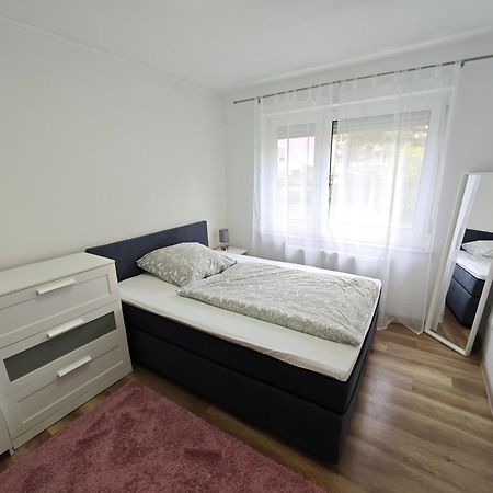 Fh-Naehe: Modernes Apt Mit Balkon هوف المظهر الخارجي الصورة