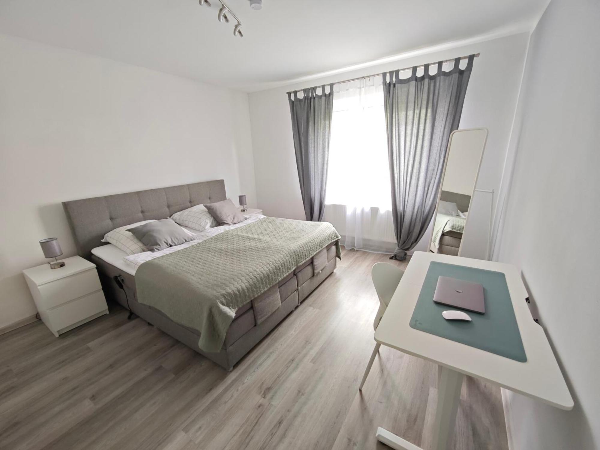 Fh-Naehe: Modernes Apt Mit Balkon هوف المظهر الخارجي الصورة